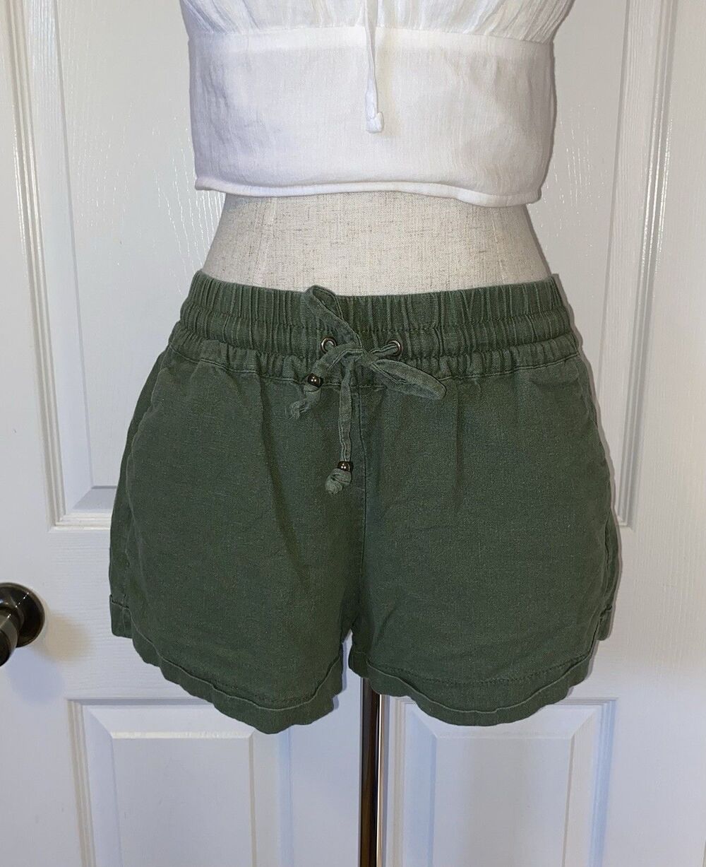 Women’s Green Linen Blend Drawstring Elastic Waist Shorts Mid Rise Relaxed M